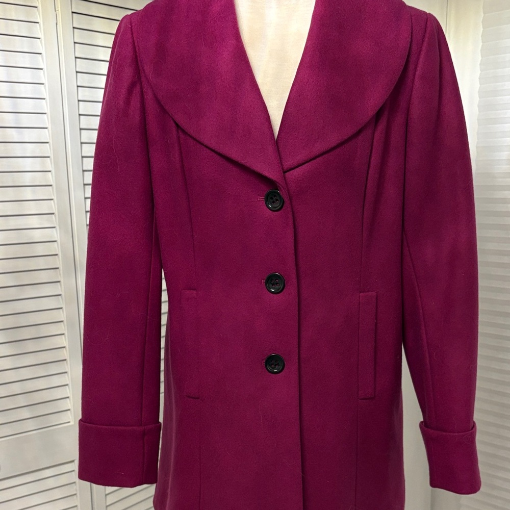 Elegant Women's Fuchsia Coat